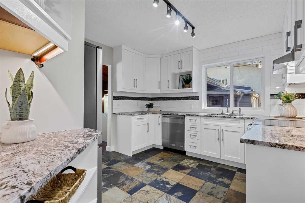 3216 15 Street Nw, Calgary, AB