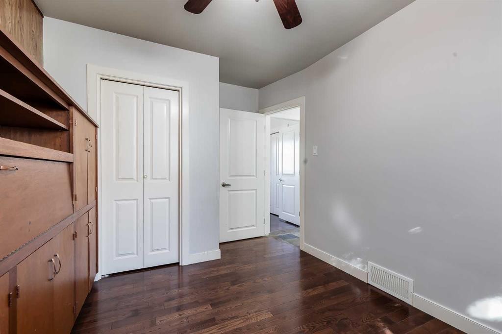 3216 15 Street Nw, Calgary, AB