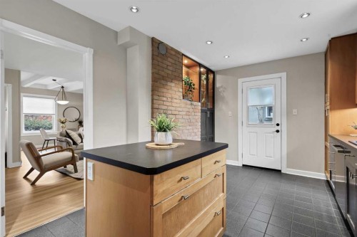 1905 2 Street Nw, Calgary, AB 