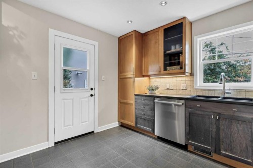 1905 2 Street Nw, Calgary, AB 