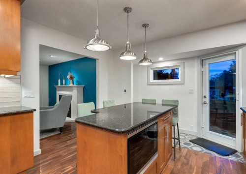 871 Oakside Circle Sw, Calgary, AB 