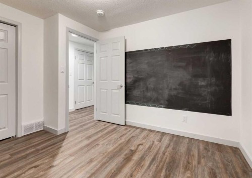 871 Oakside Circle Sw, Calgary, AB 