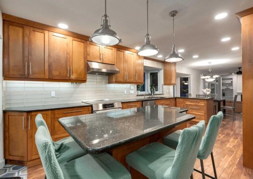 871 Oakside Circle Sw, Calgary, AB 