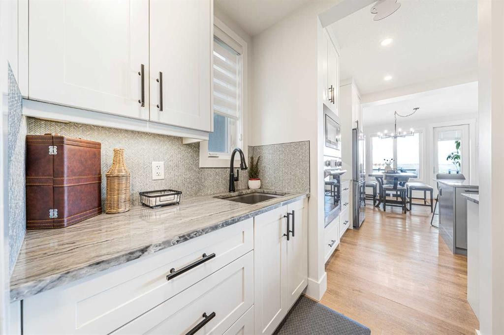 92 Walcrest View Se, Calgary, AB