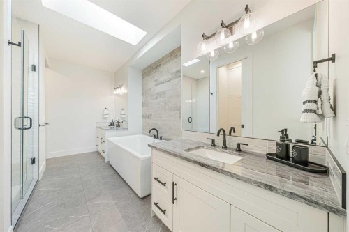92 Walcrest View Se, Calgary, AB 