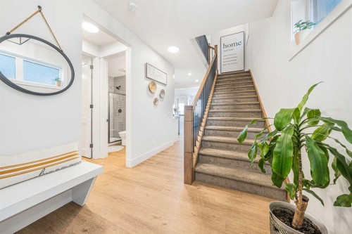 92 Walcrest View Se, Calgary, AB 