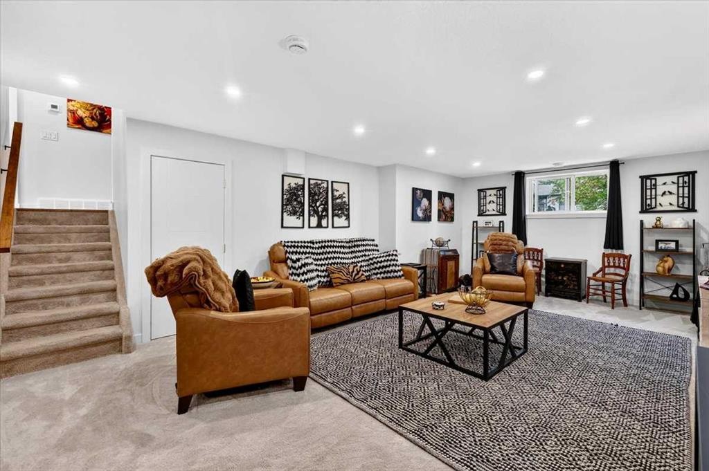 10403 Maplemont Road Se, Calgary, AB