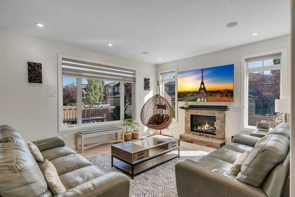 160 Panatella Crescent Nw, Calgary, AB