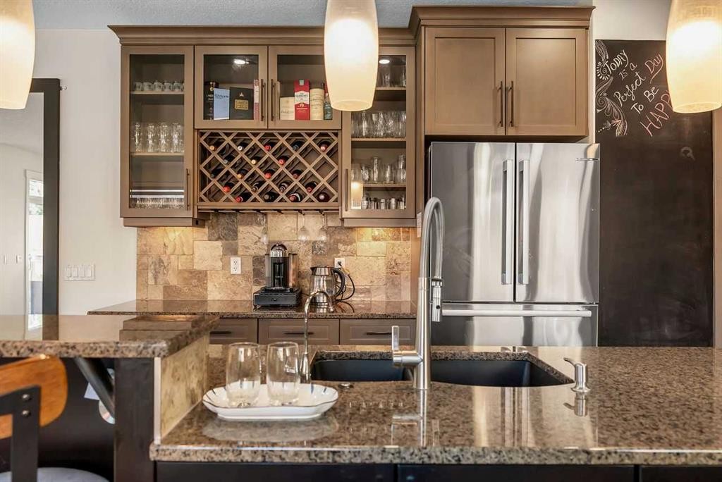 160 Panatella Crescent Nw, Calgary, AB