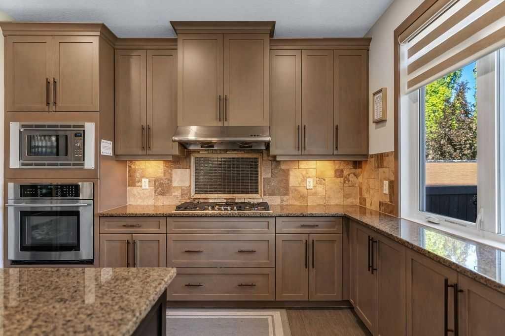 160 Panatella Crescent Nw, Calgary, AB