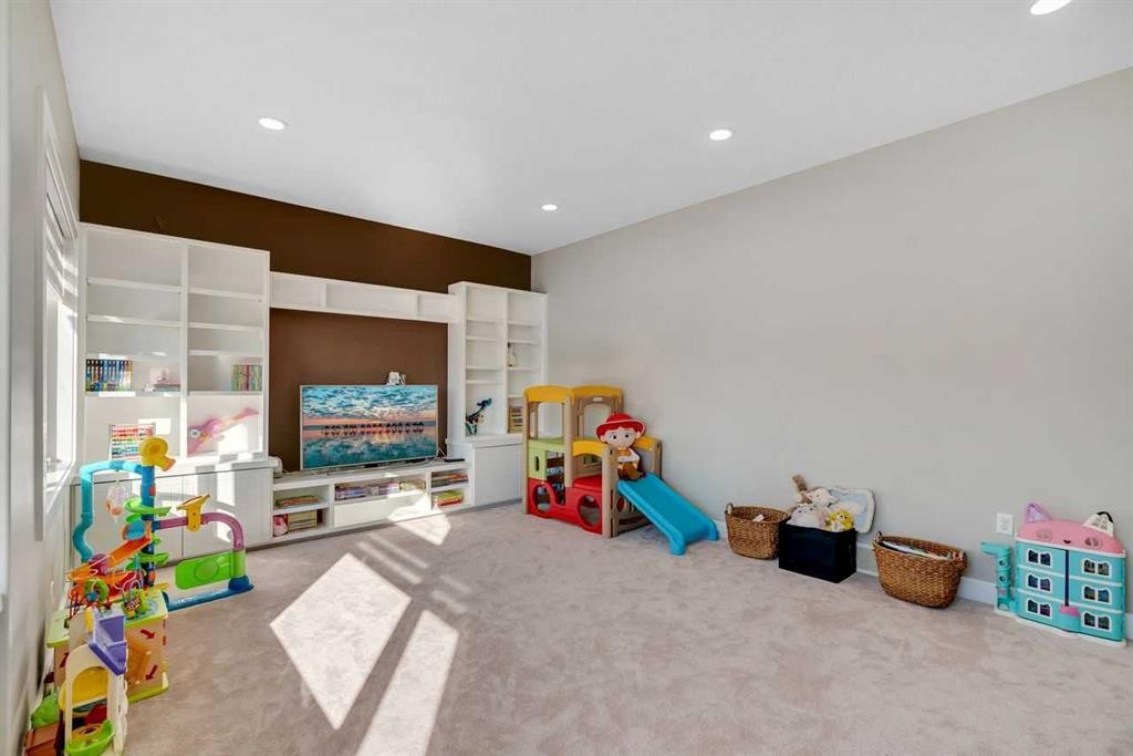 160 Panatella Crescent Nw, Calgary, AB