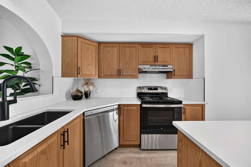 53 Mt Aberdeen Circle Se, Calgary, AB