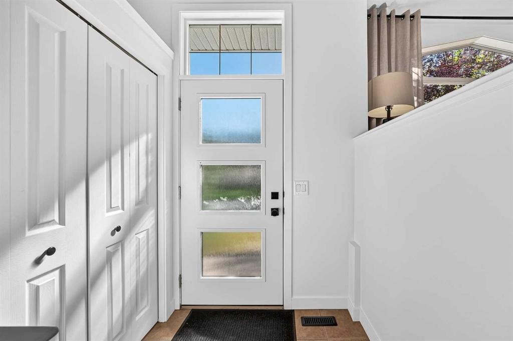 53 Mt Aberdeen Circle Se, Calgary, AB