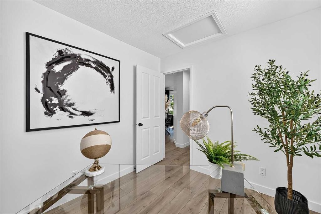 53 Mt Aberdeen Circle Se, Calgary, AB