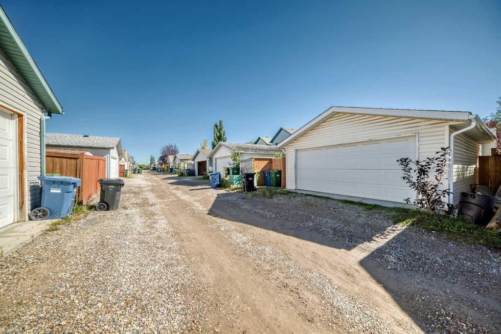 53 Mt Aberdeen Circle Se, Calgary, AB