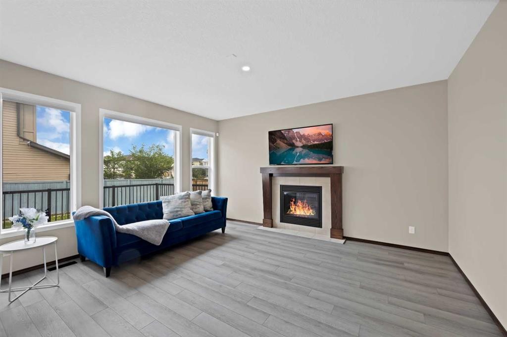 799 New Brighton Drive Se, Calgary, AB