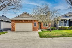 82 Valley Ridge Point NWCalgary, AB T3B 5R7