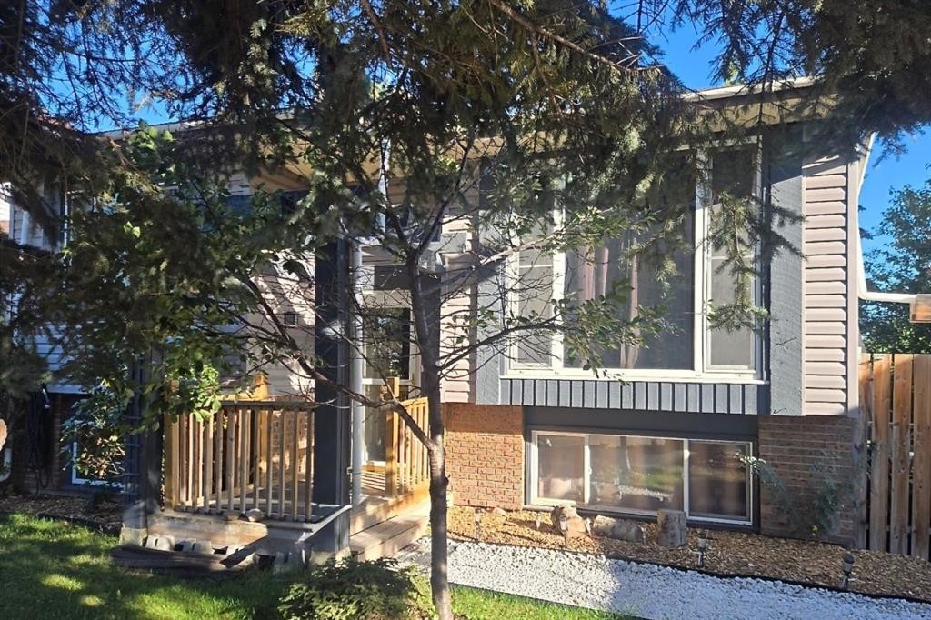 128 Pineland Place Ne, Calgary, AB