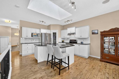 19 West Jensen Place Sw, Calgary, AB 