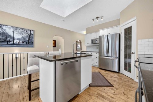 19 West Jensen Place Sw, Calgary, AB 