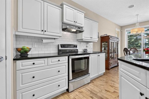 19 West Jensen Place Sw, Calgary, AB 