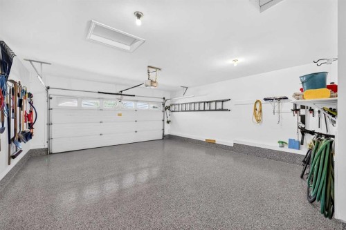 19 West Jensen Place Sw, Calgary, AB 