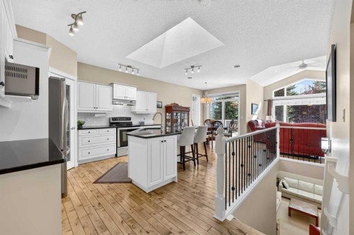 19 West Jensen Place Sw, Calgary, AB 