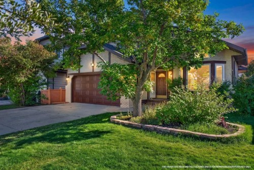 19 Edgepark Rise Nw, Calgary, AB 