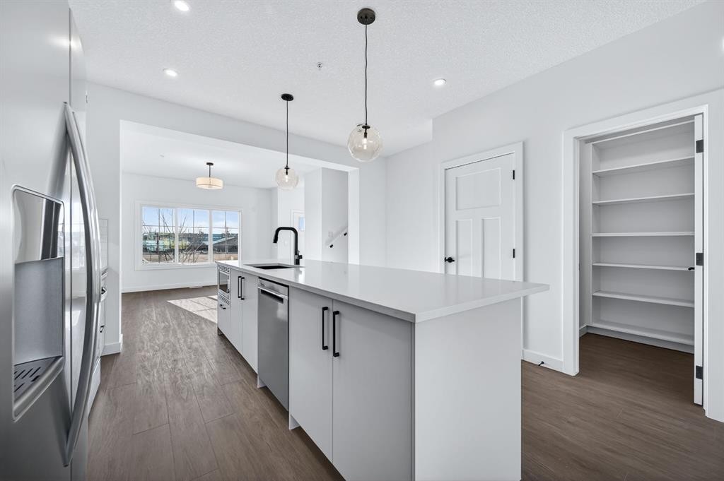 62 Rangeview Path Se, Calgary, AB
