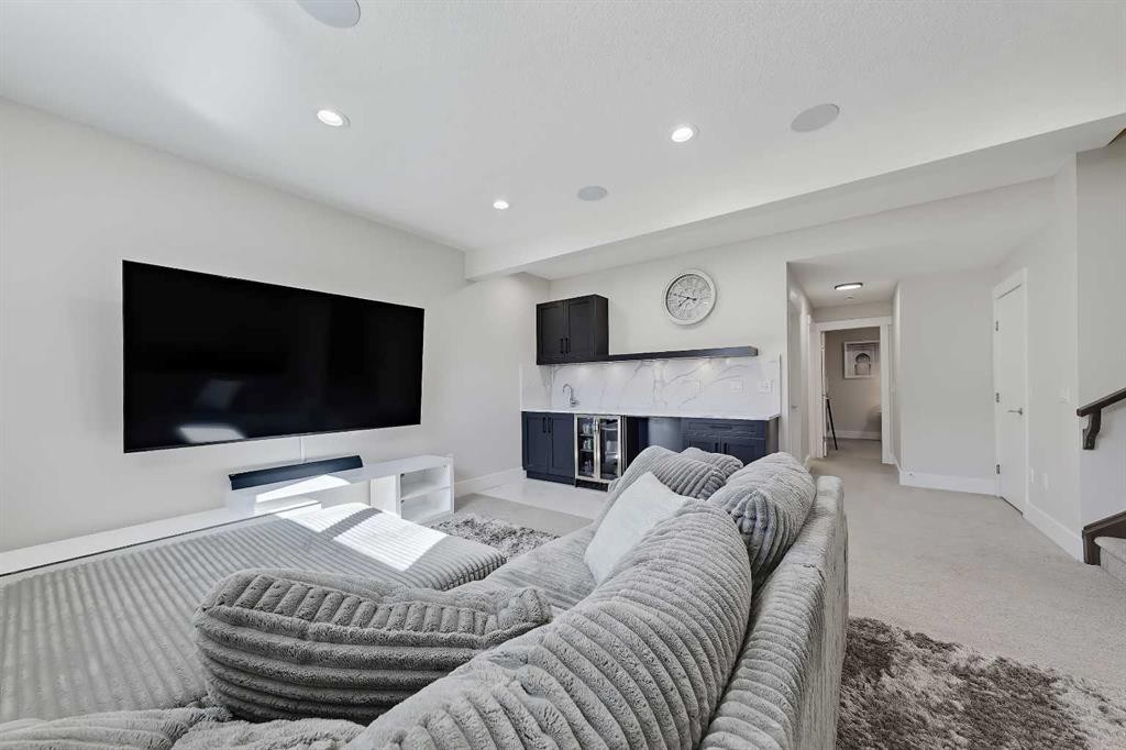 3006 14 Avenue Sw, Calgary, AB