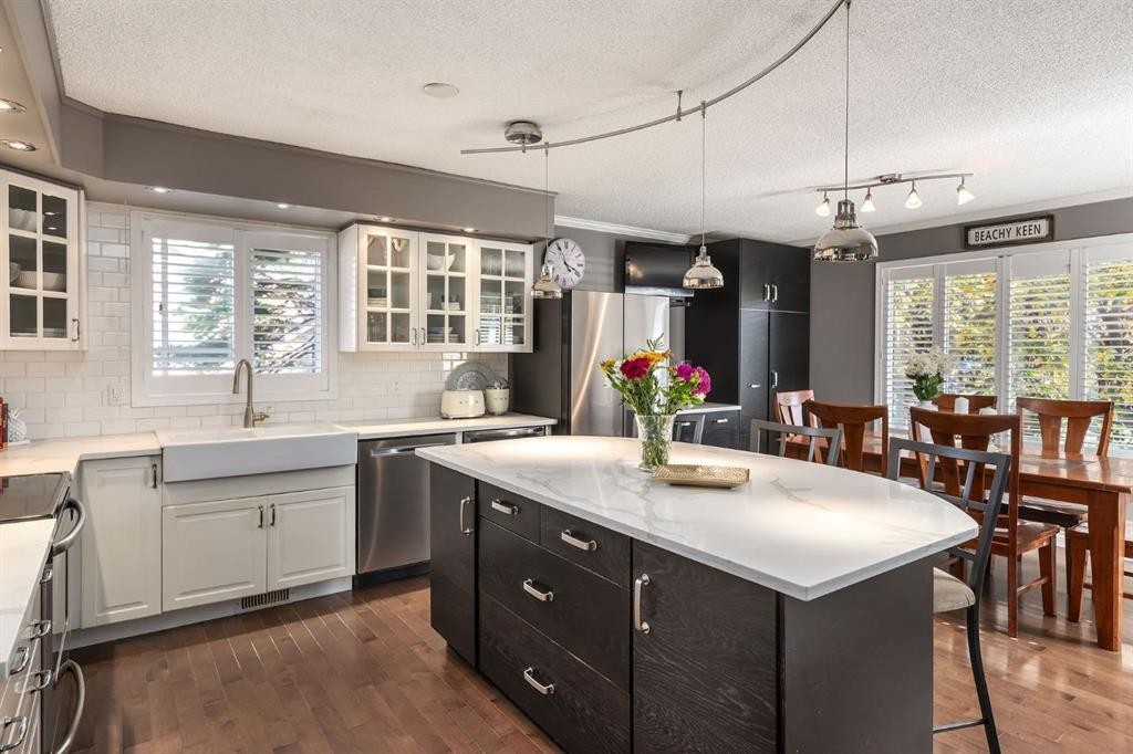 505 Edgebank Place Nw, Calgary, AB