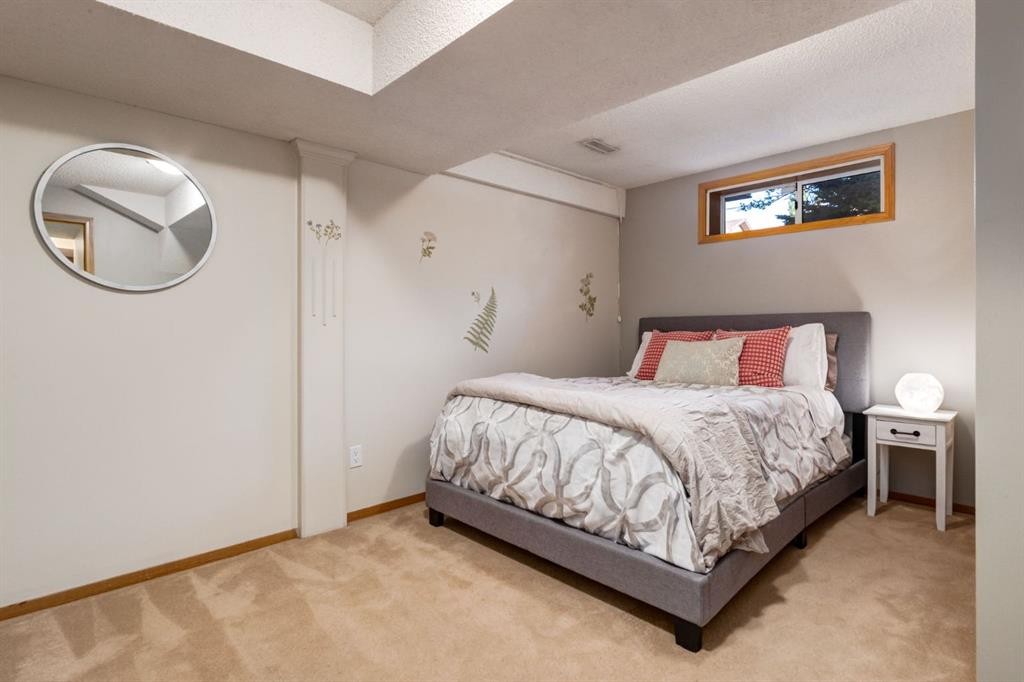 505 Edgebank Place Nw, Calgary, AB