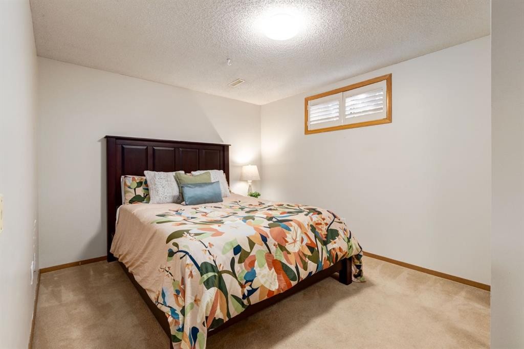 505 Edgebank Place Nw, Calgary, AB