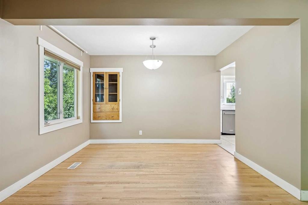 5428 Centre A Street Ne, Calgary, AB