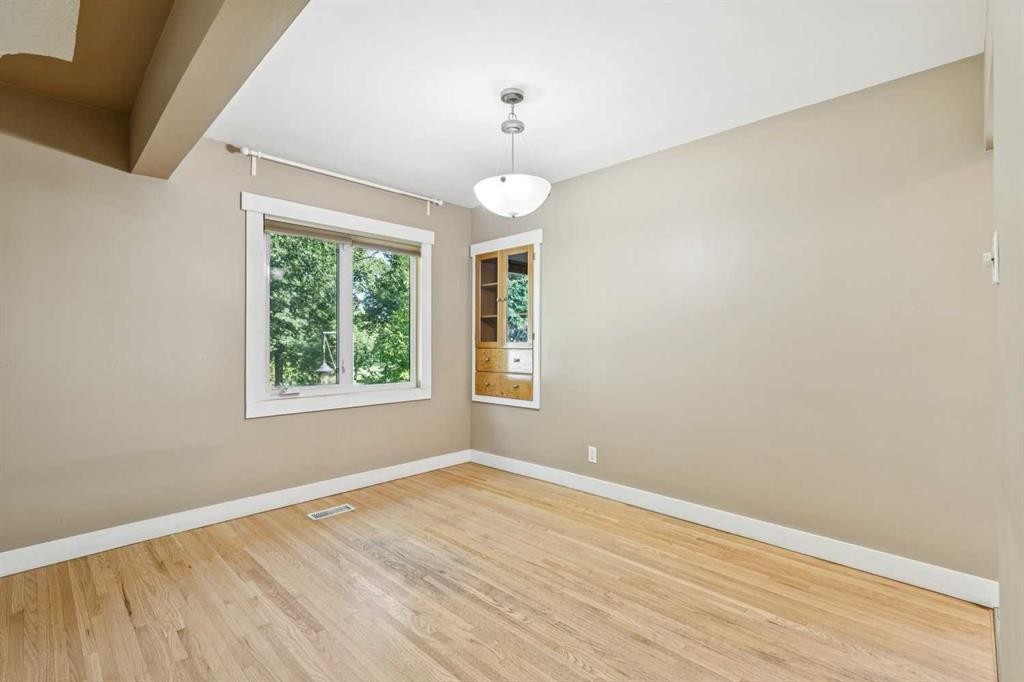 5428 Centre A Street Ne, Calgary, AB