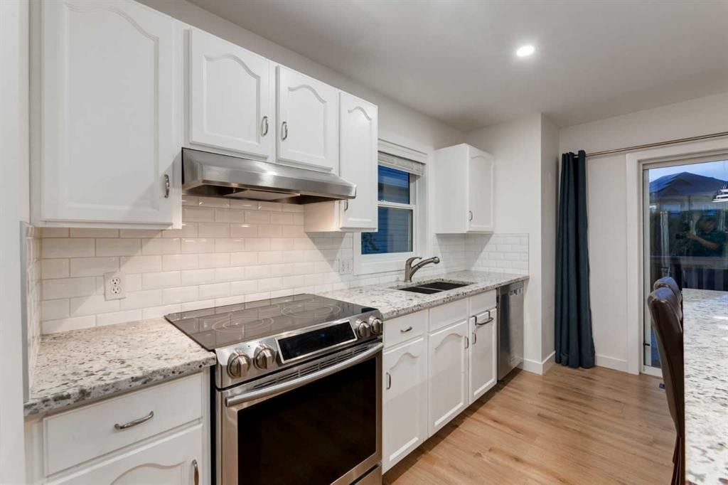 42 Douglas Glen Circle Se, Calgary, AB