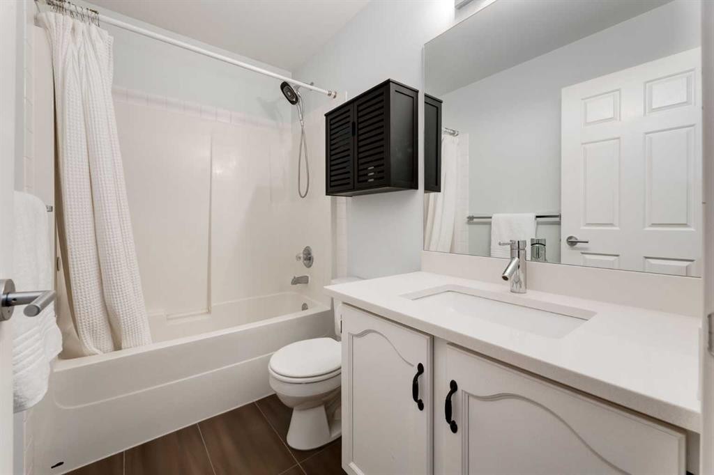 42 Douglas Glen Circle Se, Calgary, AB