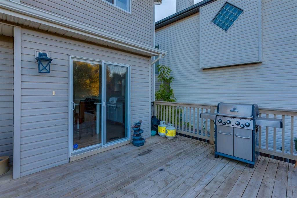 42 Douglas Glen Circle Se, Calgary, AB