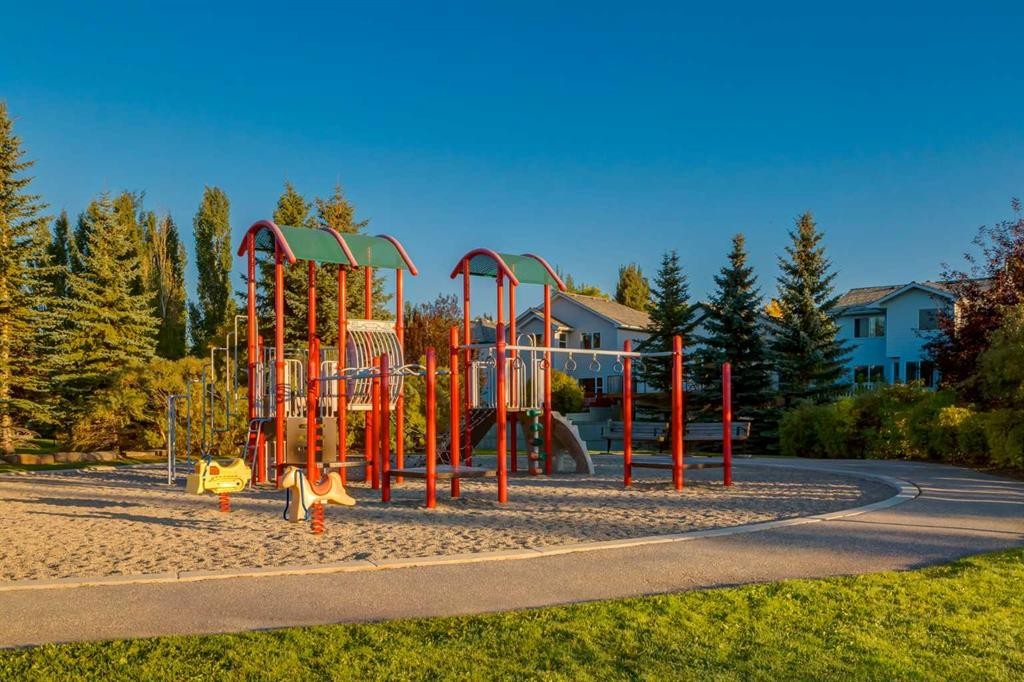 42 Douglas Glen Circle Se, Calgary, AB