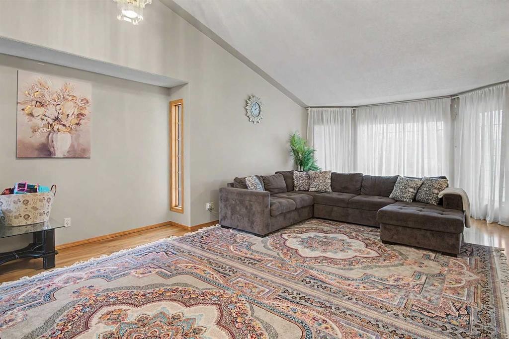 7212 California Boulevard Ne, Calgary, AB
