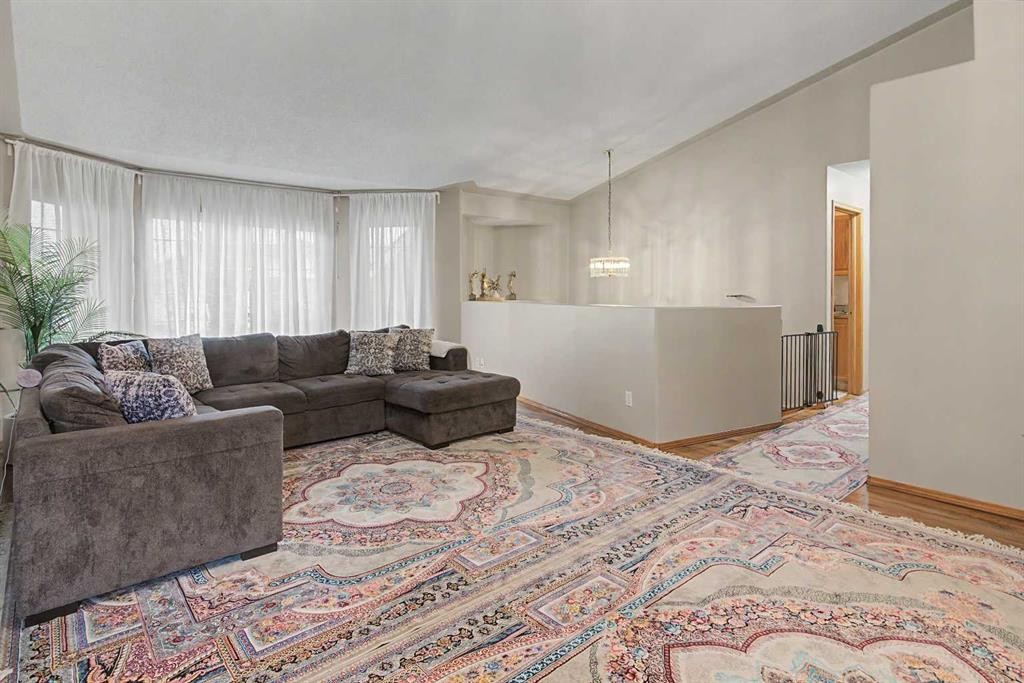 7212 California Boulevard Ne, Calgary, AB