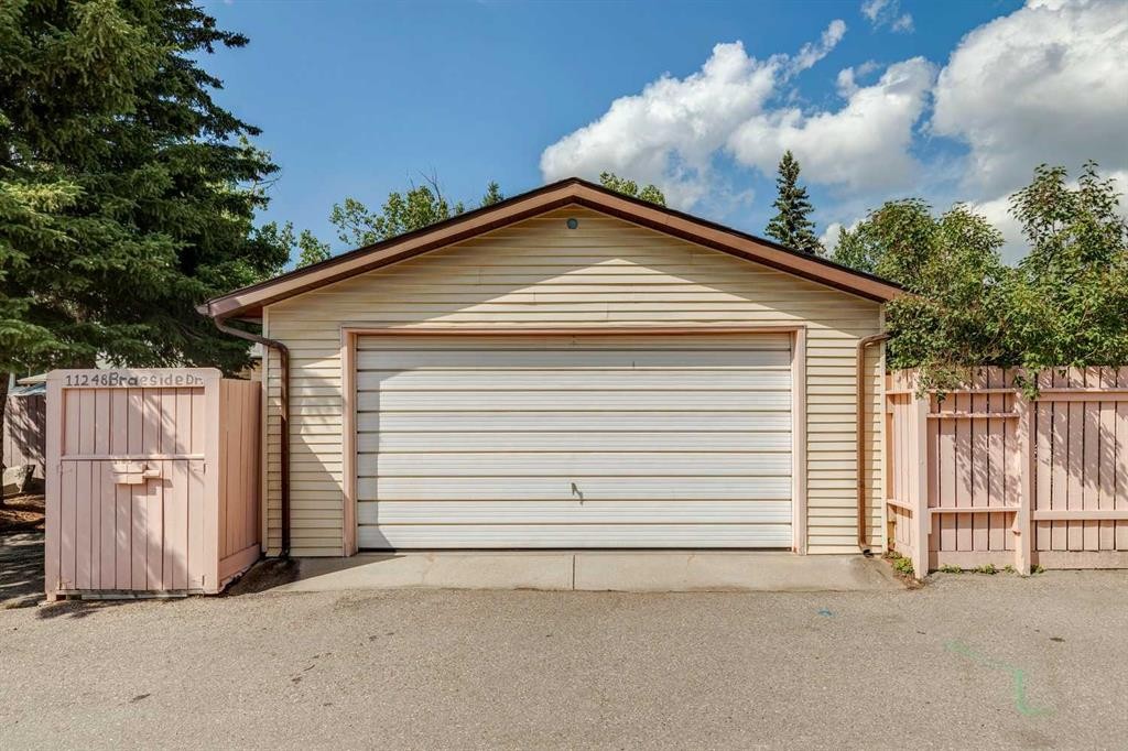 11248 Braeside Drive Sw, Calgary, AB