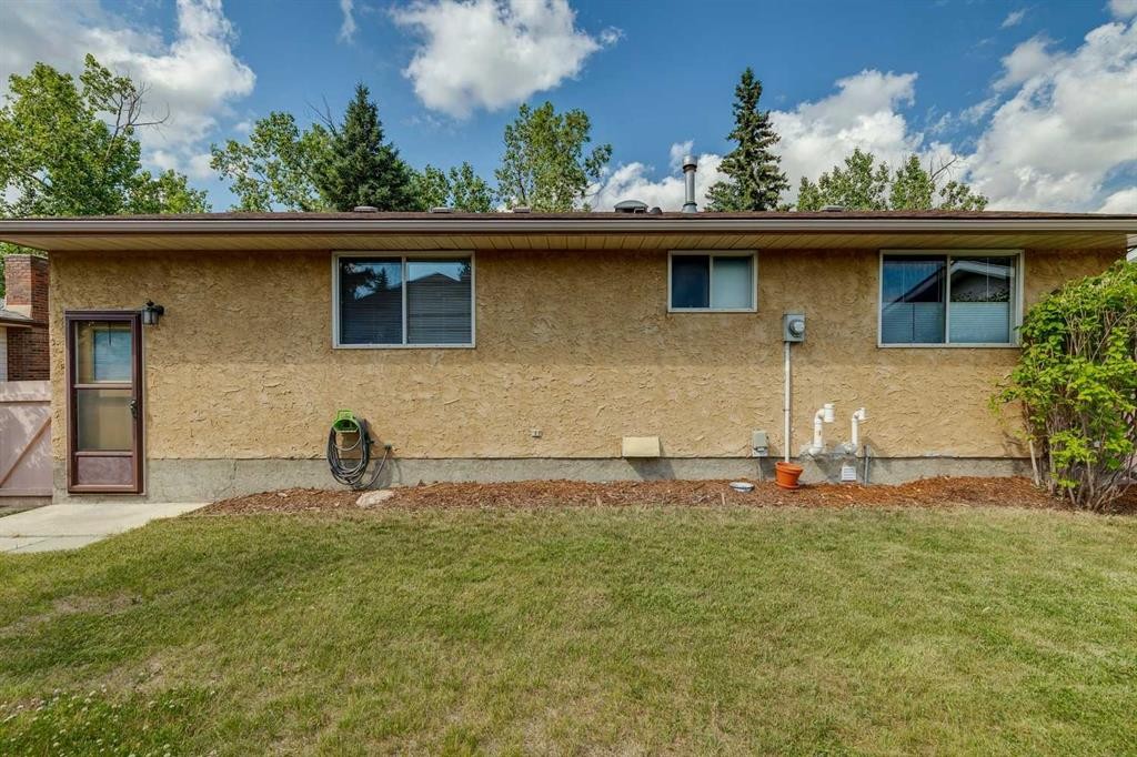 11248 Braeside Drive Sw, Calgary, AB