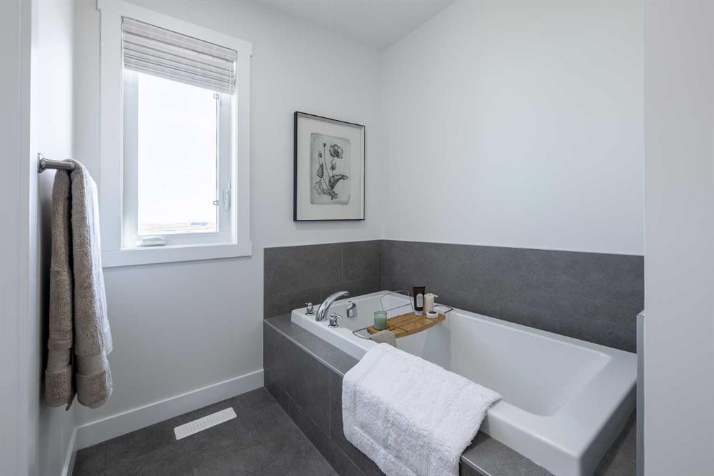 9 Quartz Gate, Balzac, AB