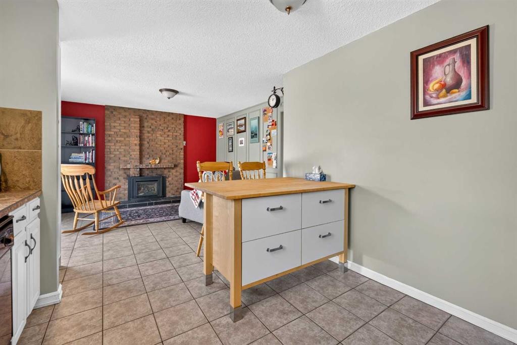 7 Woodbrook Way Sw, Calgary, AB
