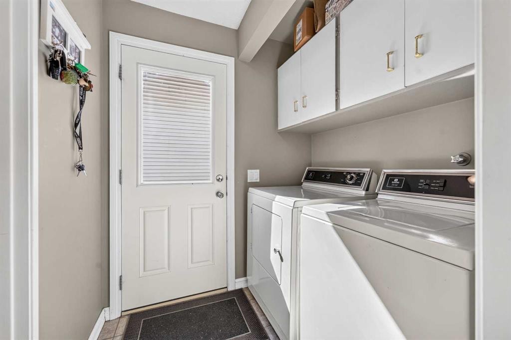 7 Woodbrook Way Sw, Calgary, AB