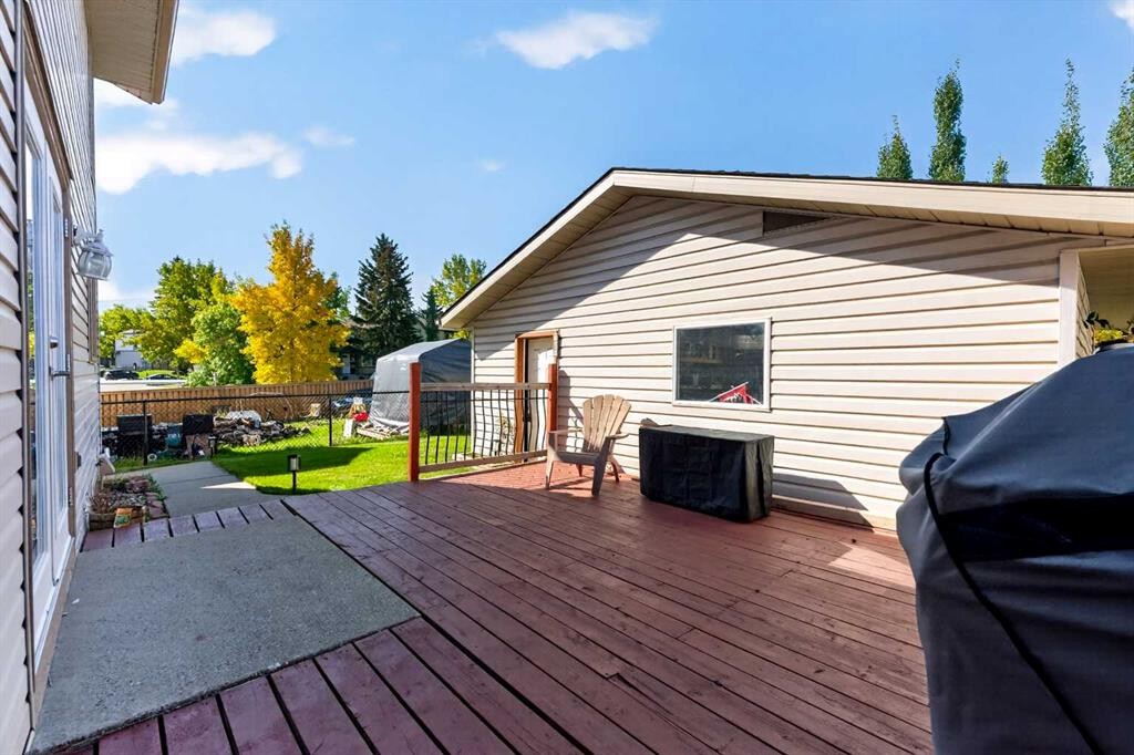 7 Woodbrook Way Sw, Calgary, AB
