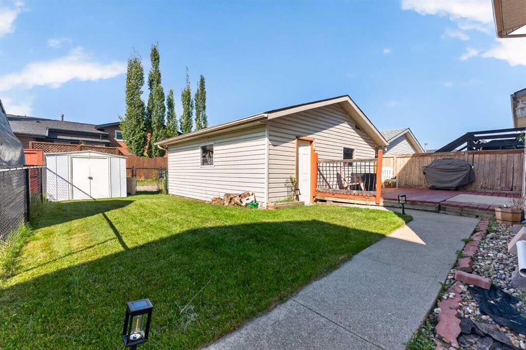7 Woodbrook Way Sw, Calgary, AB