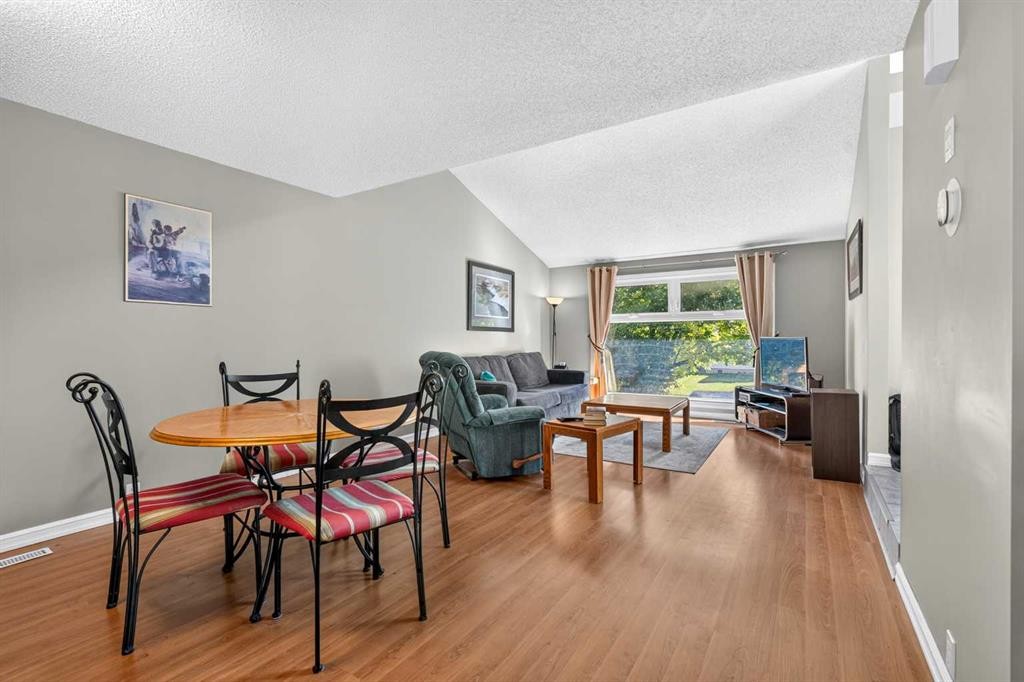 7 Woodbrook Way Sw, Calgary, AB