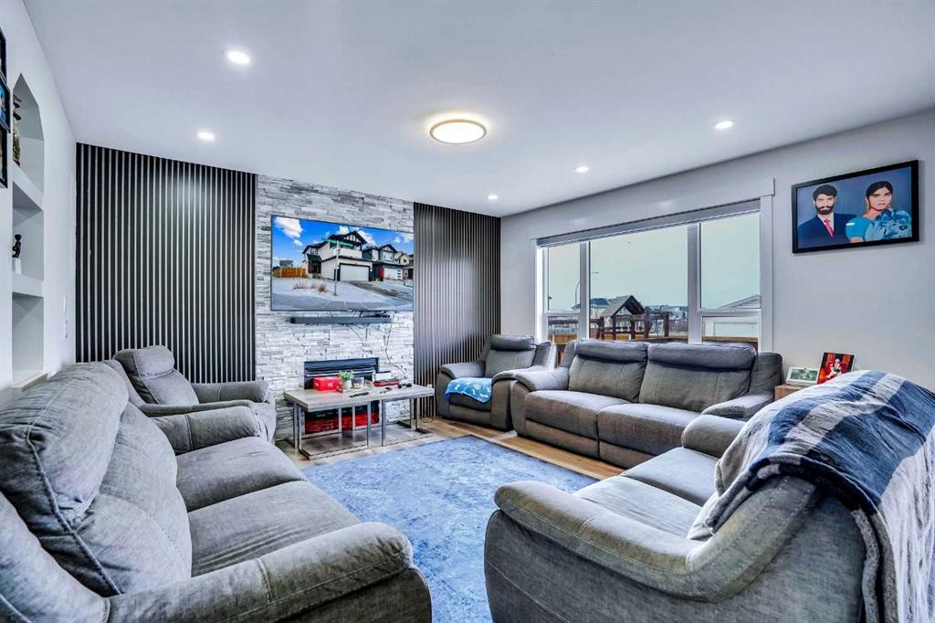 282 Saddlefield Place Ne, Calgary, AB